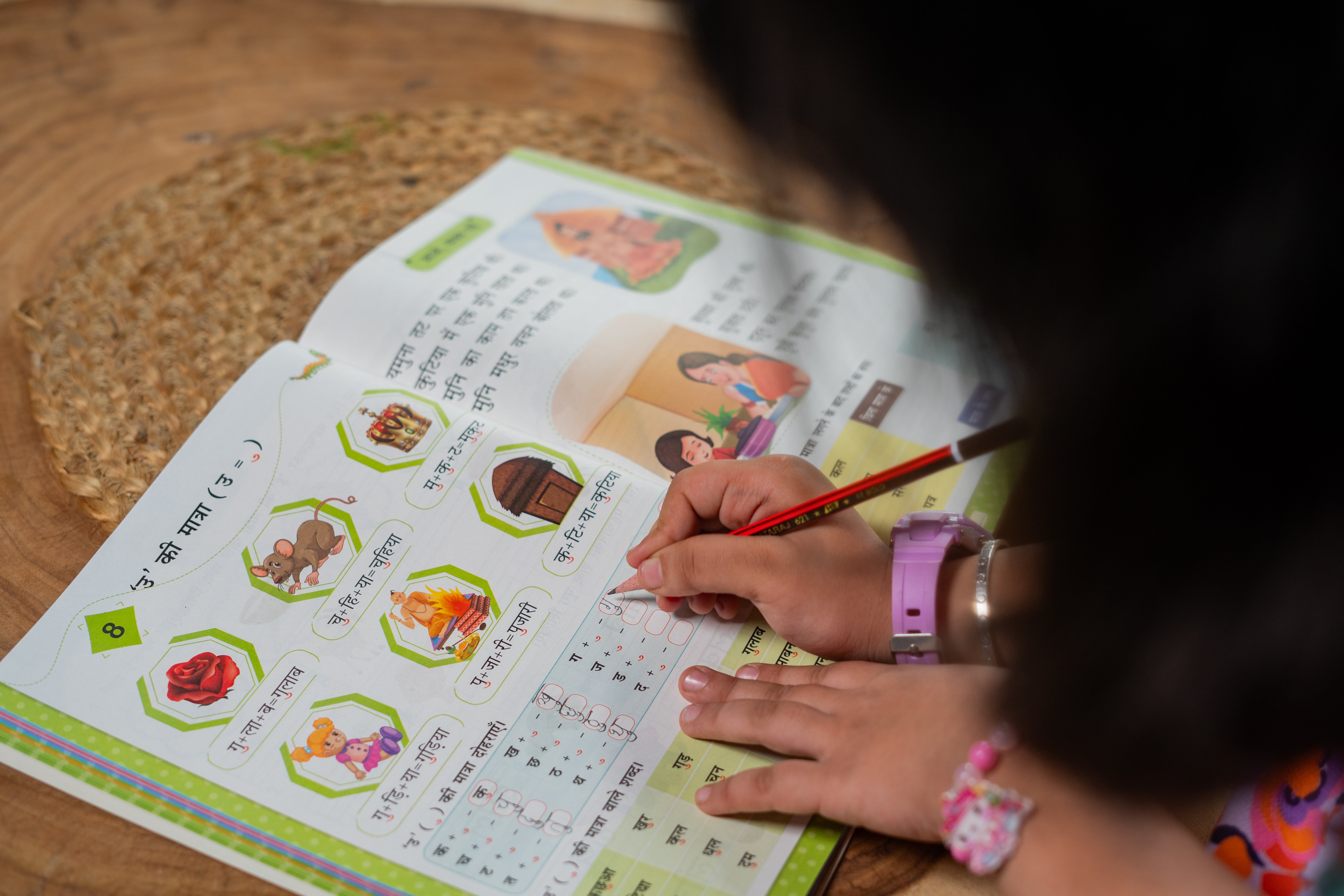 Why Bilingual Reading Helps Kids: Growing Up with Two Languages