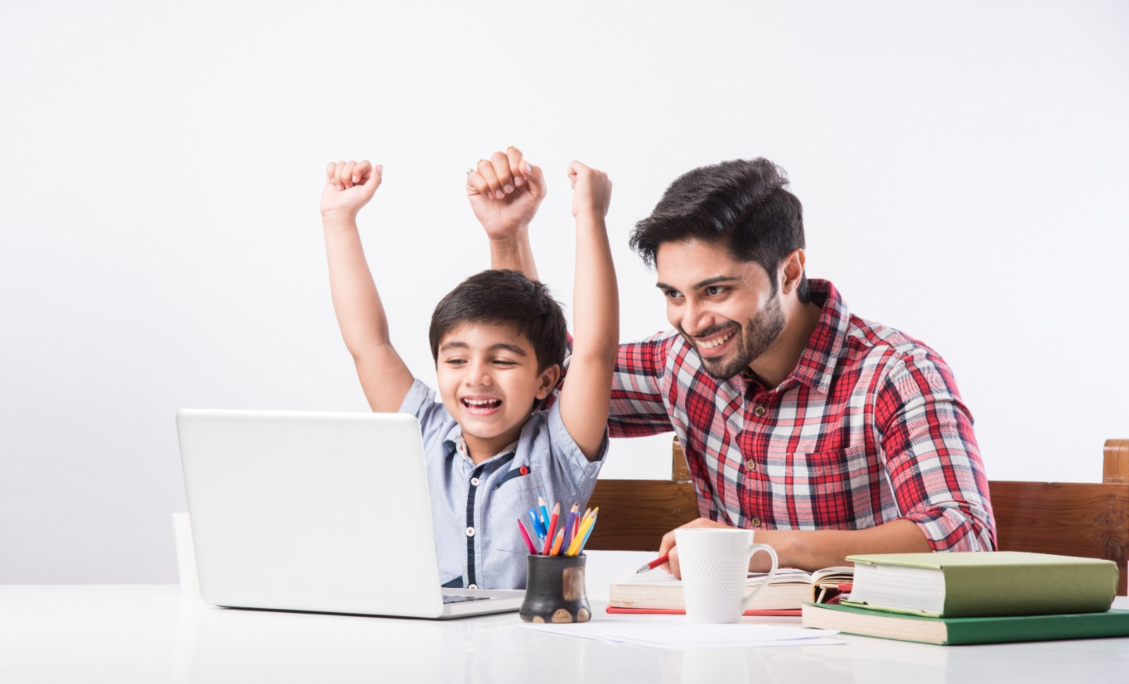 Balancing Digital Media with Books: A Guide for Parents