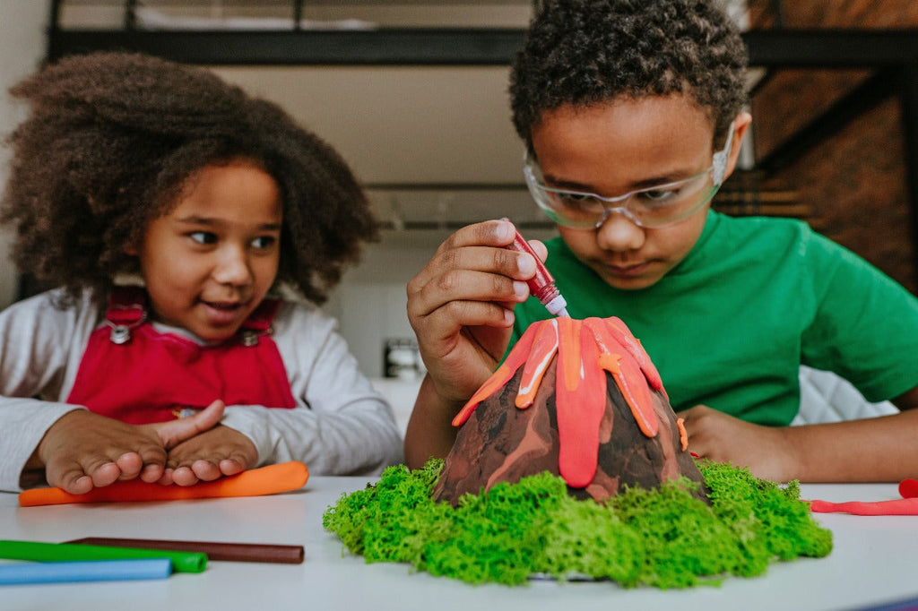 10 Cool and Crazy Science Experiments for Kids: Fun, Easy, and Mind-Blowing!