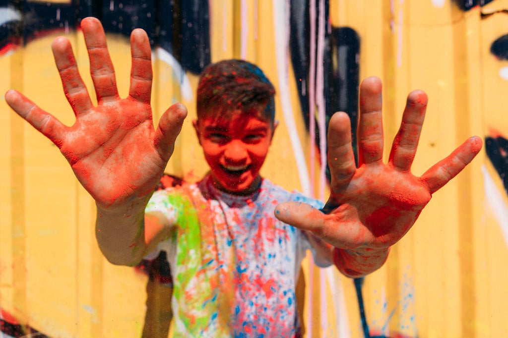 Dos and Don’ts of Celebrating a Safe Holi with Kids: 10 Best Tips